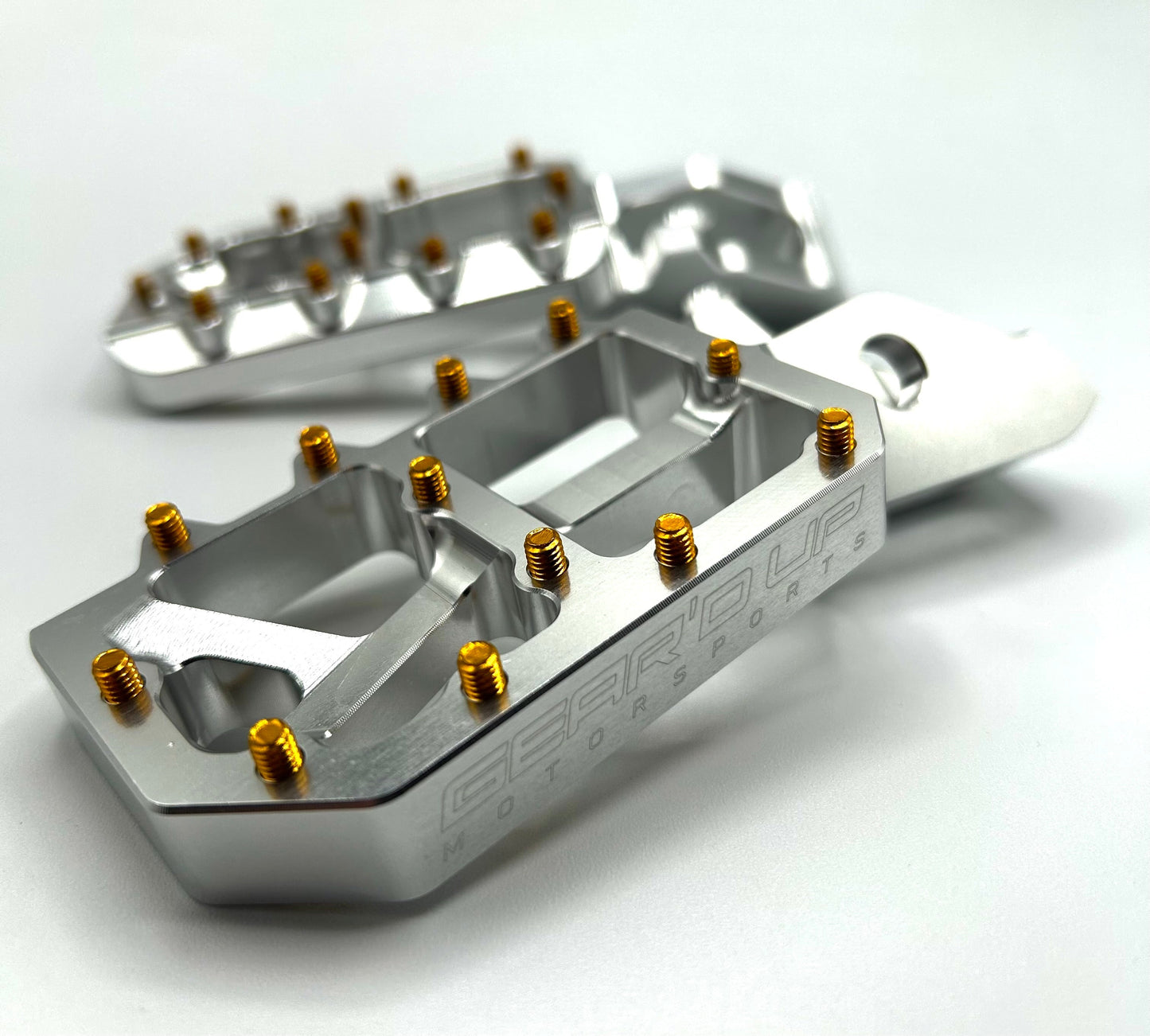 Ultra Bee Foot Pegs