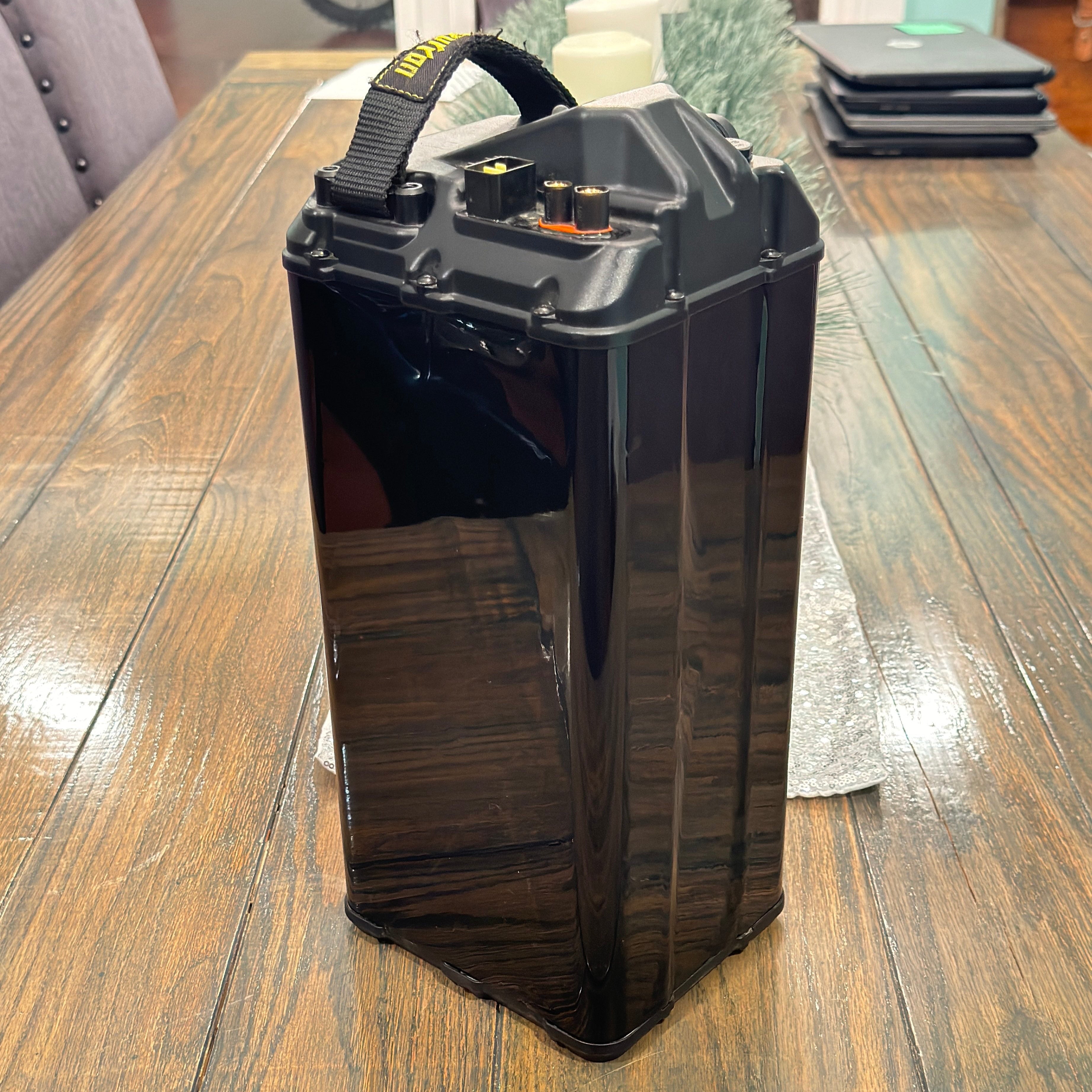 E-Bike "invisible" Vantablack Battery Wrap